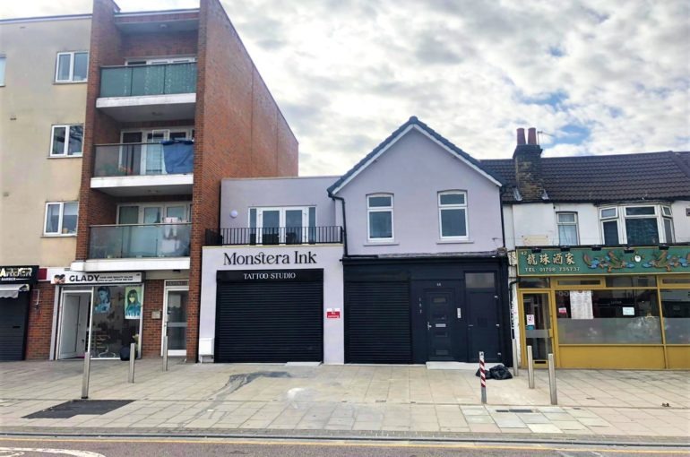 freehold mixed use block of shop and 3 flats, investment near me Romford, Ilford, East London
